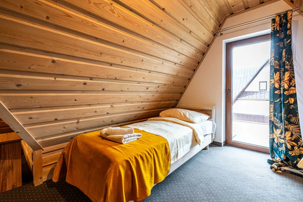 Apartament 4 osobowy na poddaszu