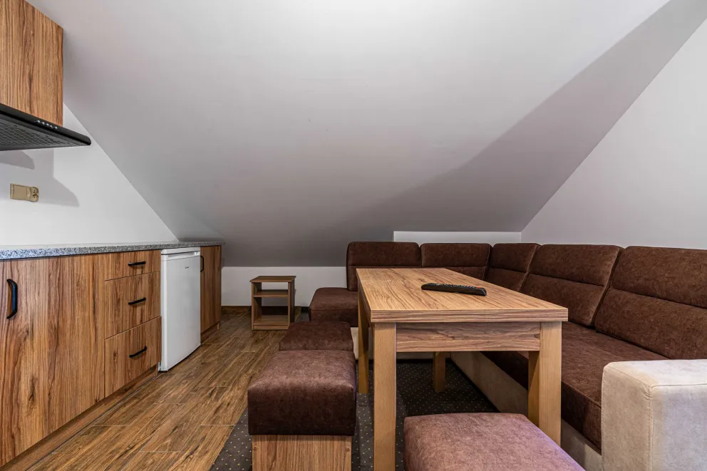 Apartament 5 osobowy na poddaszu