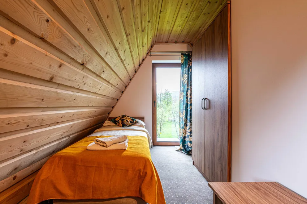 Apartament 5 osobowy na poddaszu